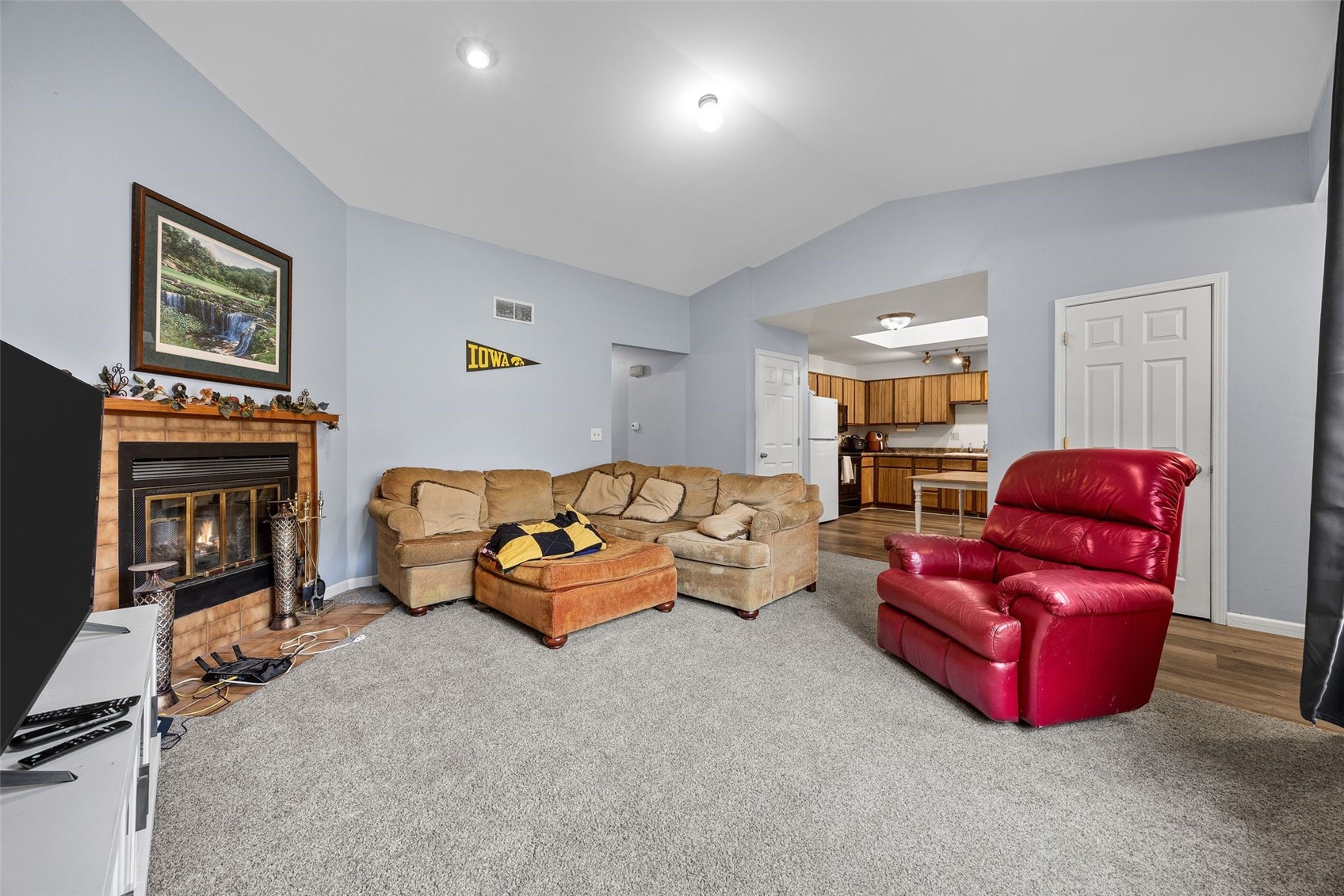 2264 Plaen View Drive Iowa City IA 52246