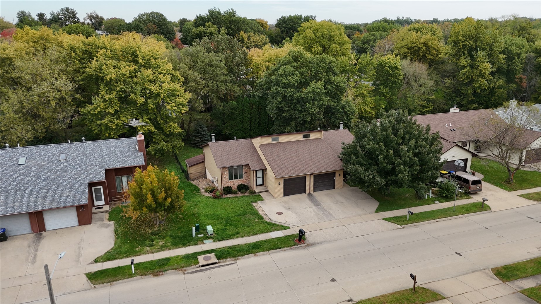 2264 Plaen View Drive Iowa City IA 52246
