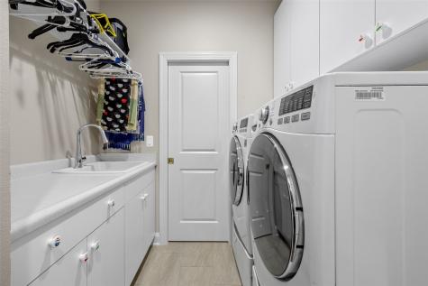 143 Leamer Court Iowa City IA 52246
