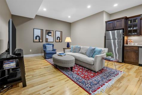 143 Leamer Court Iowa City IA 52246
