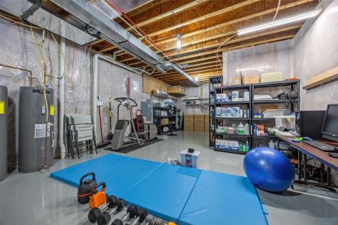 143 Leamer Court Iowa City IA 52246