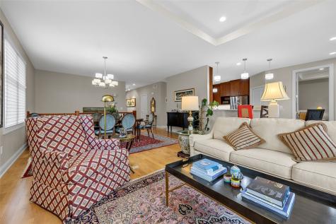 143 Leamer Court Iowa City IA 52246