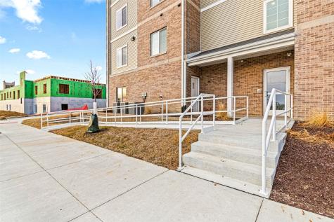 2877 Spring Rose Circle Coralville IA 52241