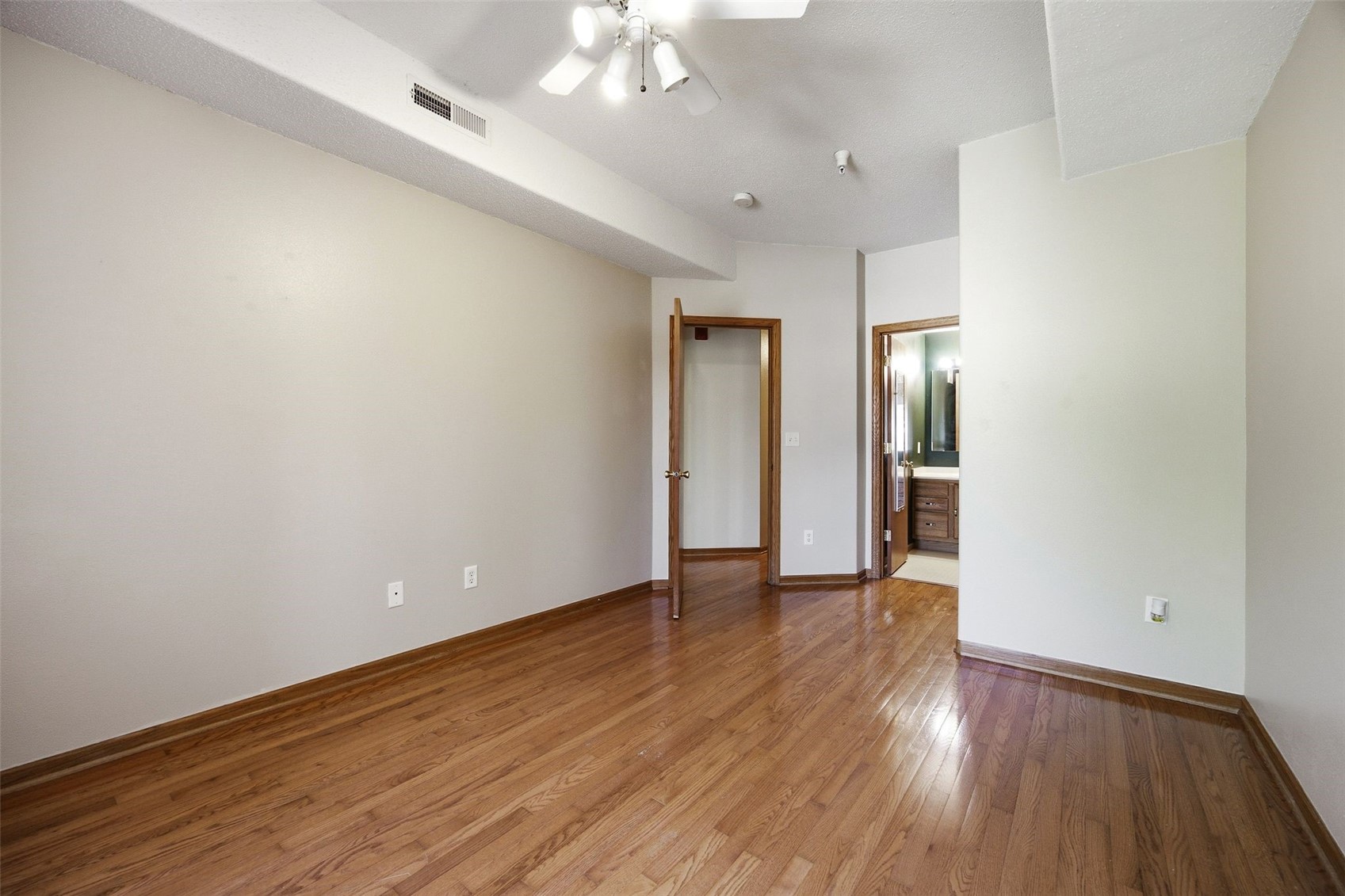360 Camden Road Iowa City IA 52245