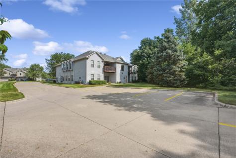 750 Rachael Street #202 North Liberty IA 52317