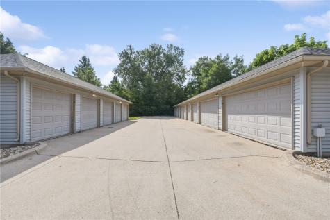 750 Rachael Street #202 North Liberty IA 52317
