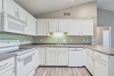 750 Rachael Street #202 North Liberty IA 52317
