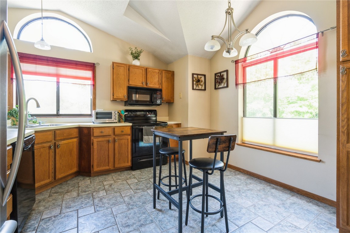 3720 Timberline Drive NE Cedar Rapids IA 52402