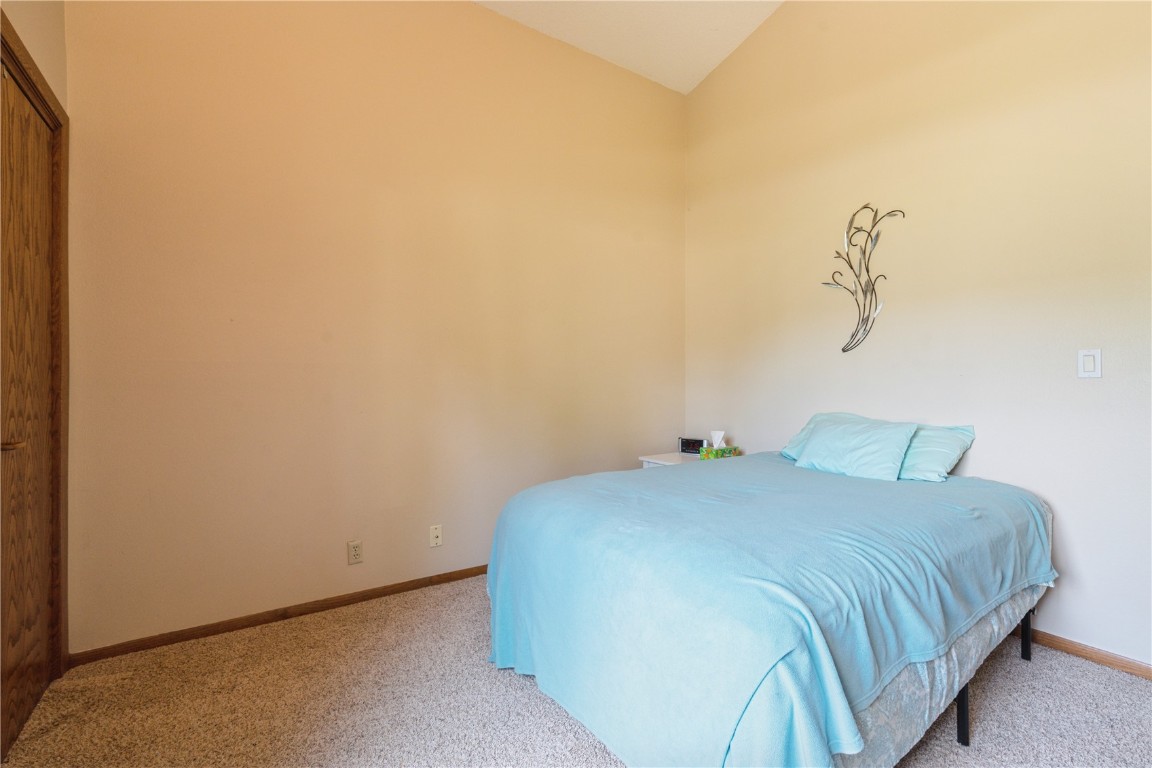 3720 Timberline Drive NE Cedar Rapids IA 52402