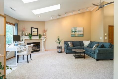 3720 Timberline Drive NE Cedar Rapids IA 52402