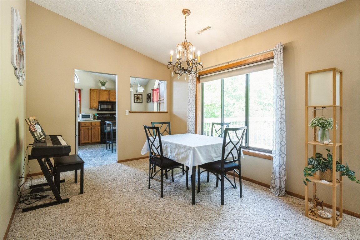 3720 Timberline Drive NE Cedar Rapids IA 52402