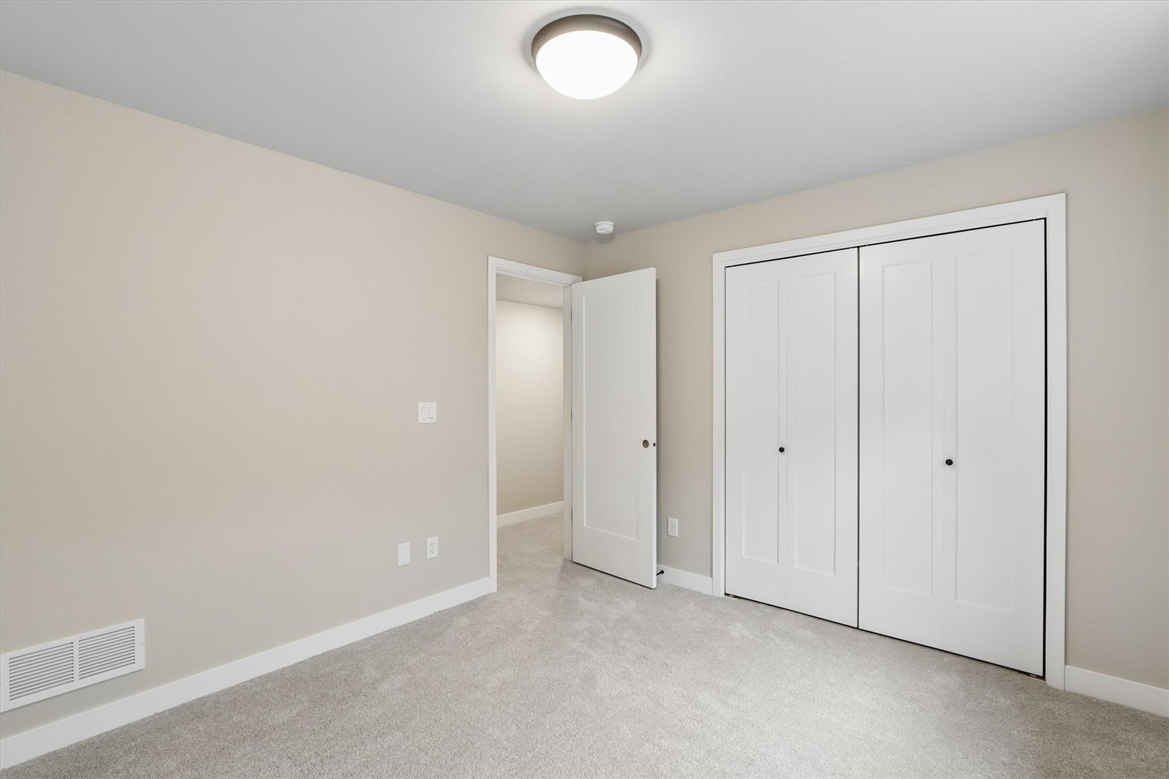 1003 Highland Trail Solon IA 52333