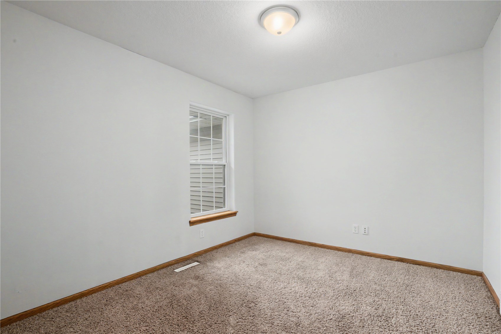 246 Whirlaway Lane Fairfax IA 52228