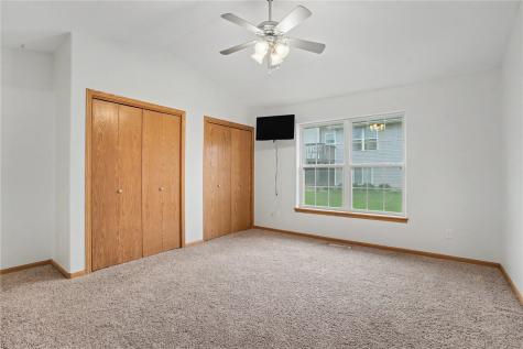 246 Whirlaway Lane Fairfax IA 52228