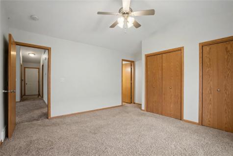 246 Whirlaway Lane Fairfax IA 52228