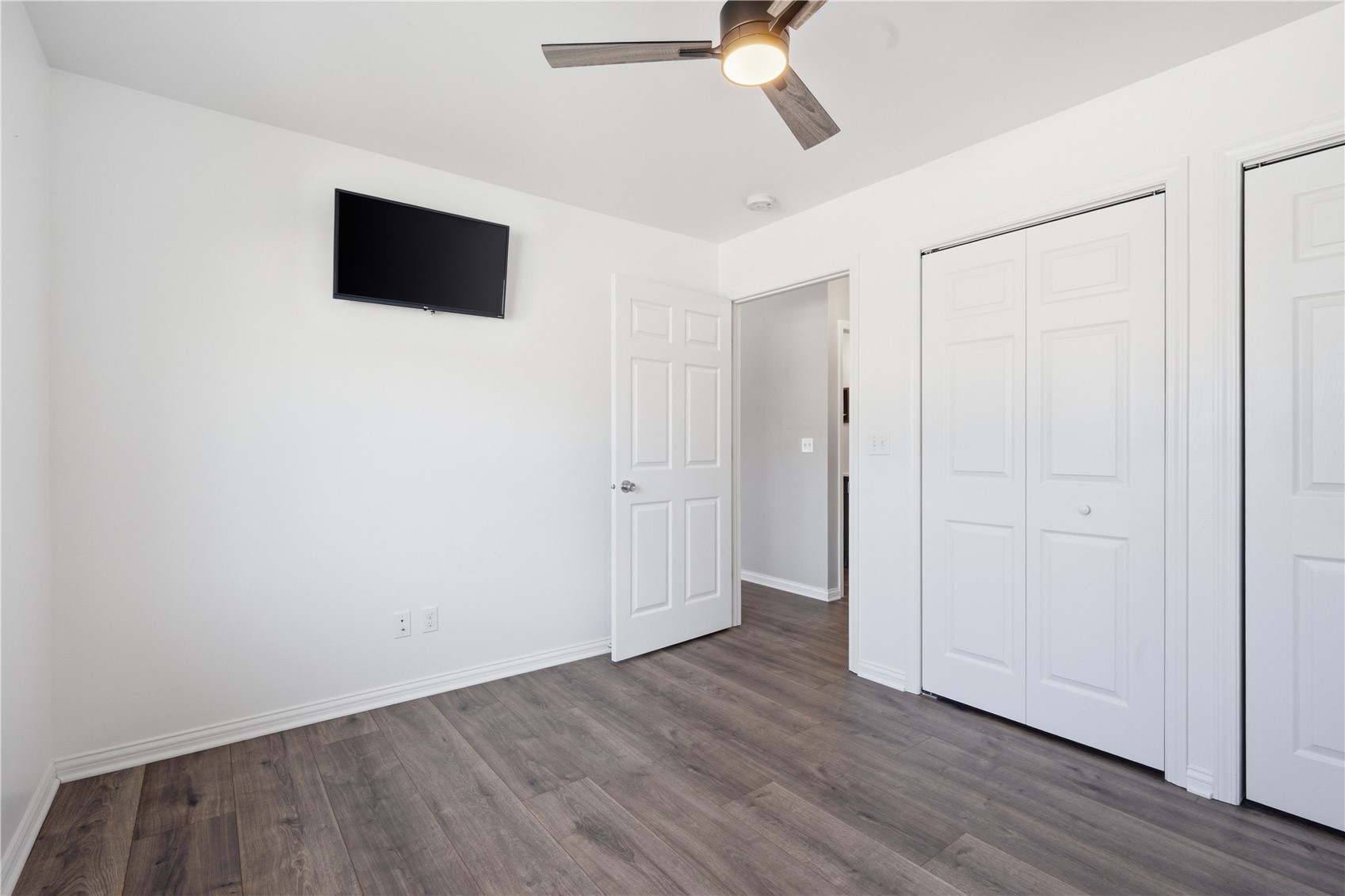 2758 O Avenue NW Cedar Rapids IA 52405