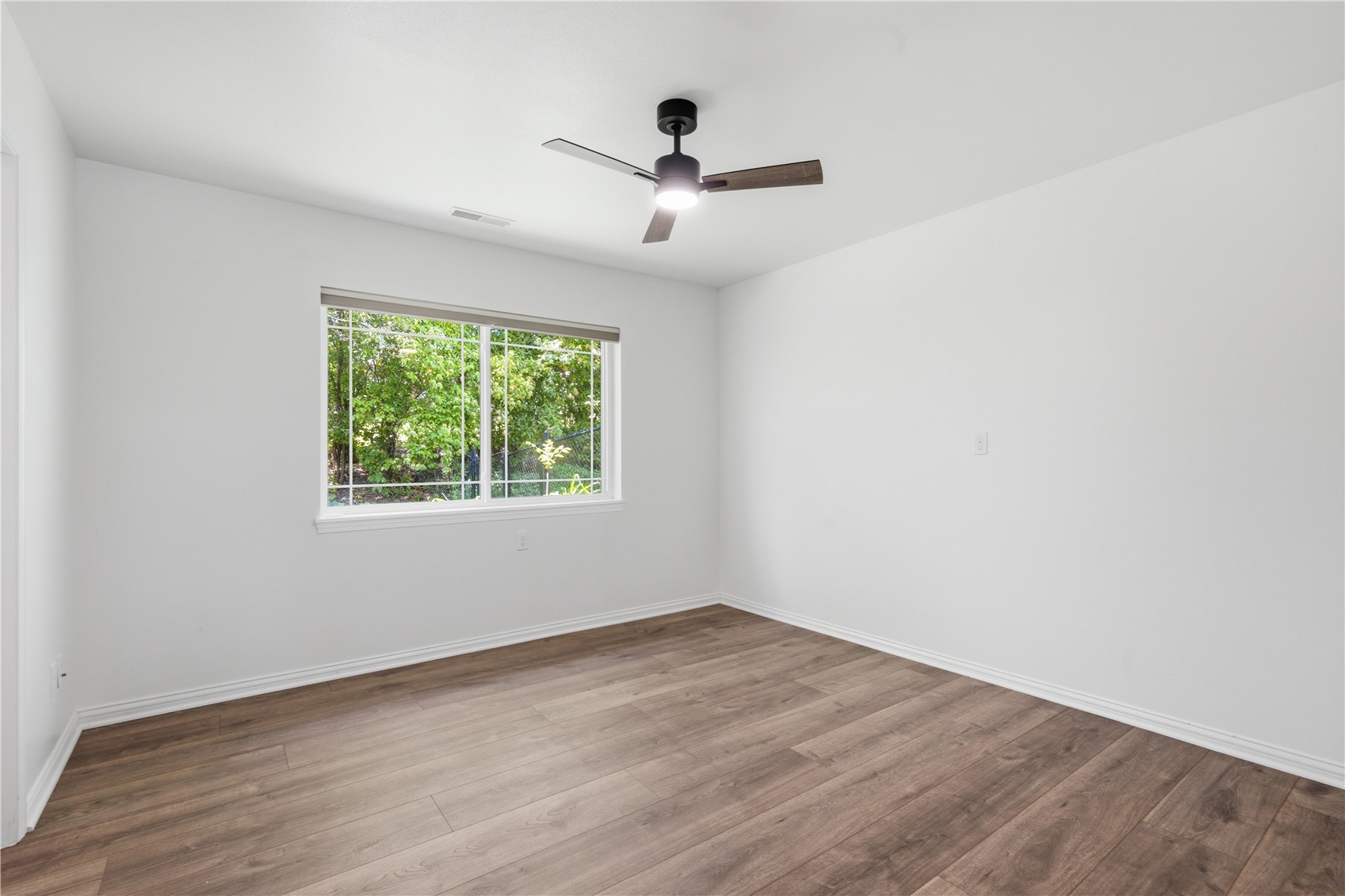 2758 O Avenue NW Cedar Rapids IA 52405