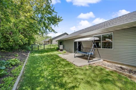 2758 O Avenue NW Cedar Rapids IA 52405