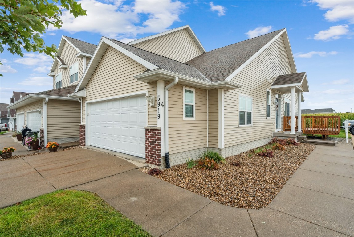 5919 Muirfield Drive SW Cedar Rapids IA 52404