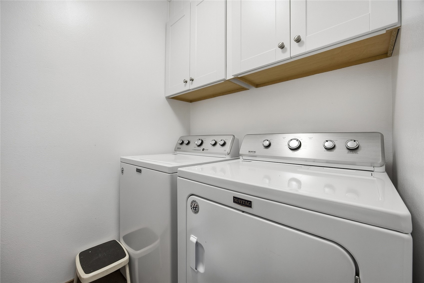 209 1st Street SW Hopkinton IA 52237