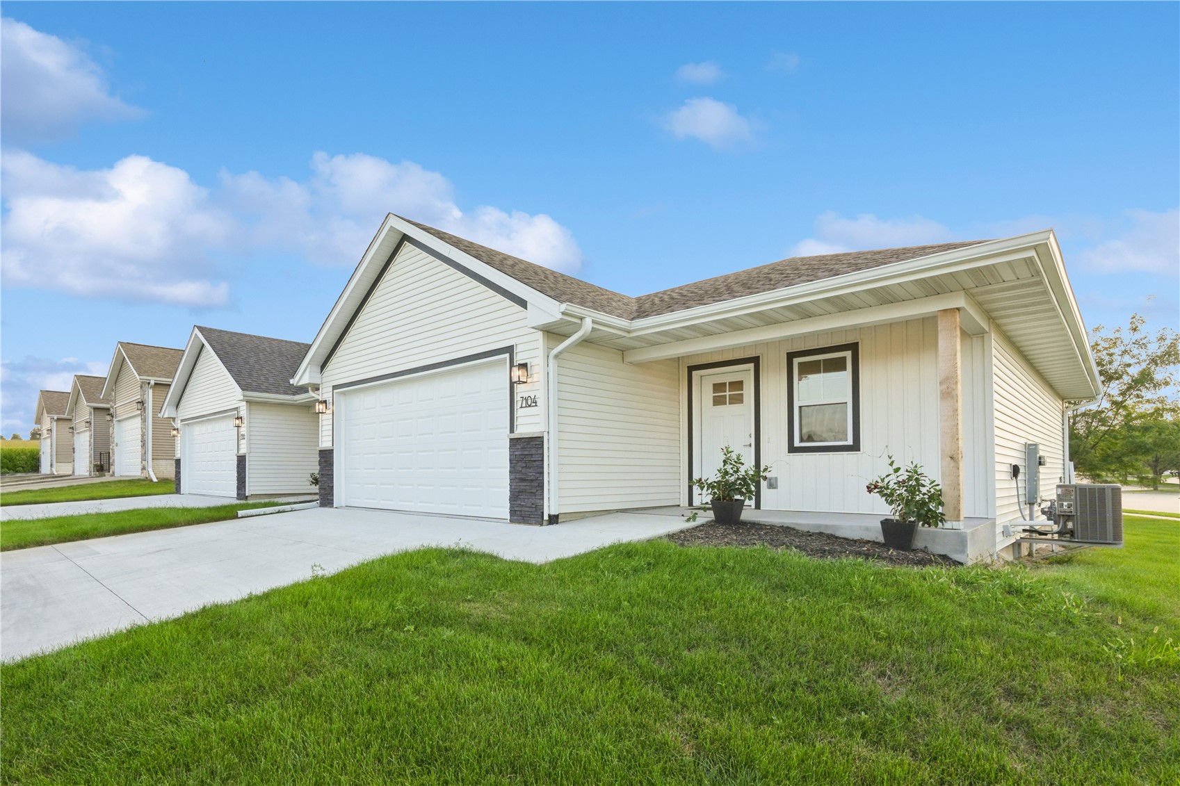 7104 Waterview Drive Cedar Rapids IA 52404