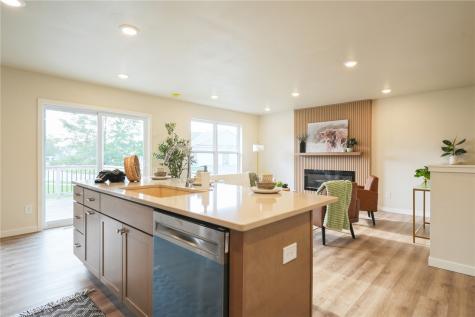 7104 Waterview Drive Cedar Rapids IA 52404