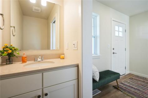7104 Waterview Drive Cedar Rapids IA 52404