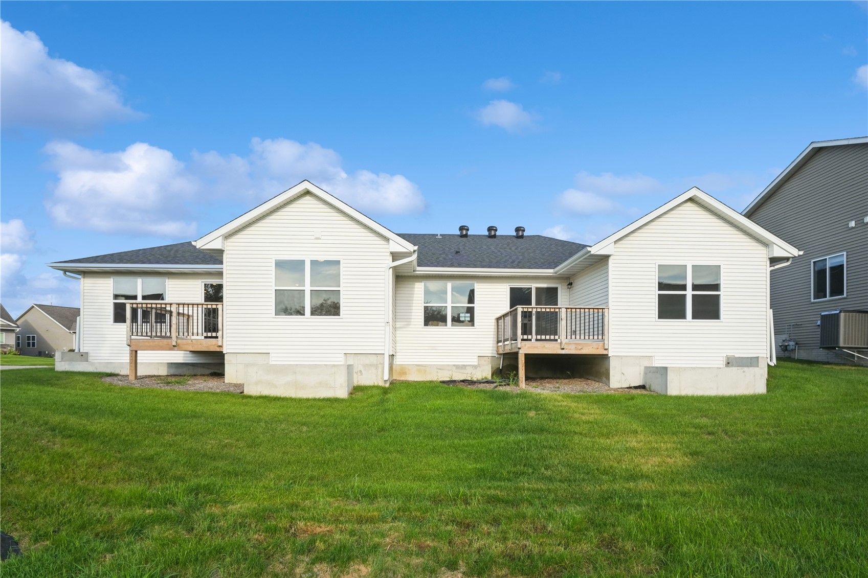 7104 Waterview Drive Cedar Rapids IA 52404