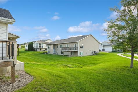 7104 Waterview Drive Cedar Rapids IA 52404