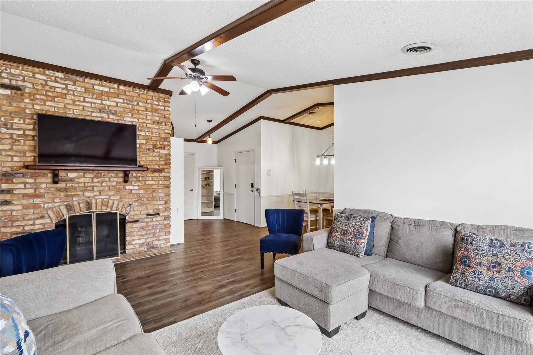 1512 1st Avenue Coralville IA 52241