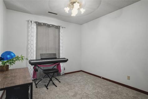 4019 Summerfield Lane NE Cedar Rapids IA 52402