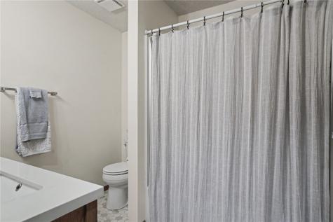 4019 Summerfield Lane NE Cedar Rapids IA 52402