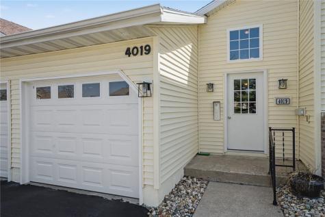 4019 Summerfield Lane NE Cedar Rapids IA 52402