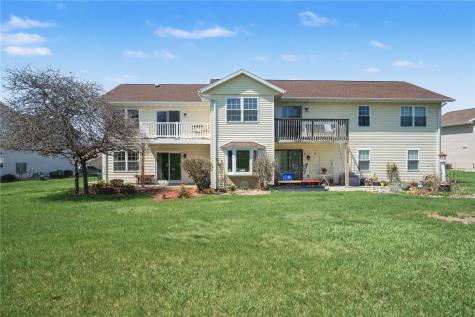 4019 Summerfield Lane NE Cedar Rapids IA 52402