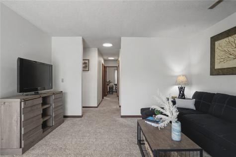 4019 Summerfield Lane NE Cedar Rapids IA 52402