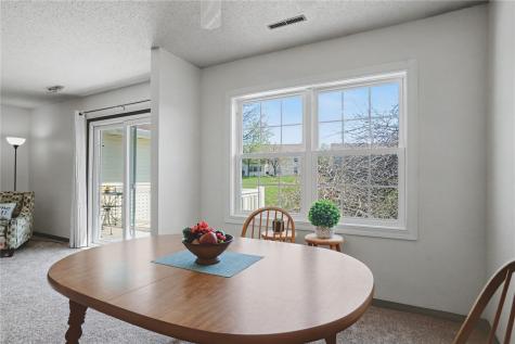 4019 Summerfield Lane NE Cedar Rapids IA 52402