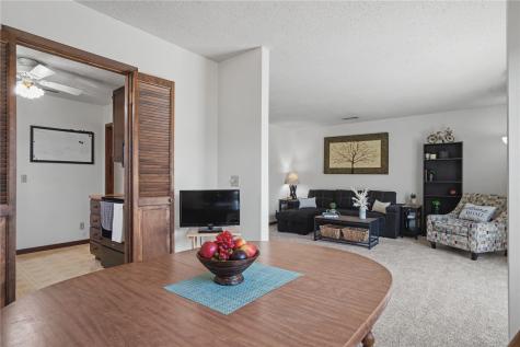 4019 Summerfield Lane NE Cedar Rapids IA 52402