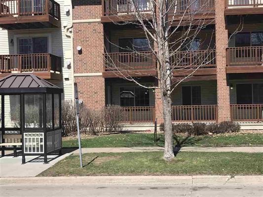 454 West Side Drive Iowa City IA 52245