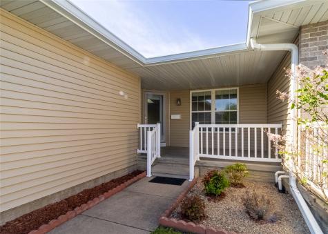 3220 Sunburst Avenue Marion IA 52302