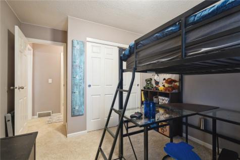3801 Lexington Drive NE Cedar Rapids IA 52402
