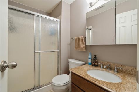 3801 Lexington Drive NE Cedar Rapids IA 52402