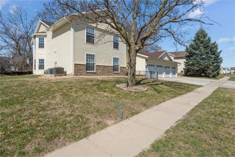 3801 Lexington Drive NE Cedar Rapids IA 52402