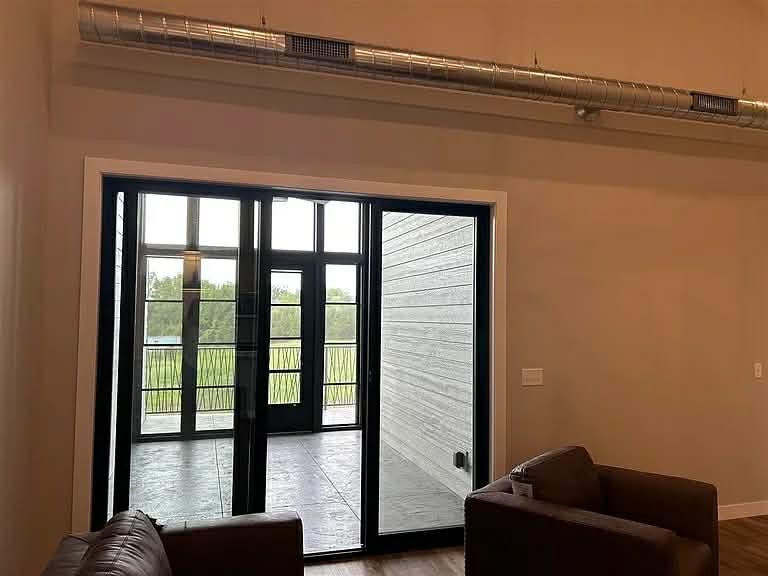 407 E Main Street Solon IA 52333