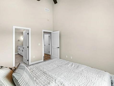 407 E Main Street Solon IA 52333