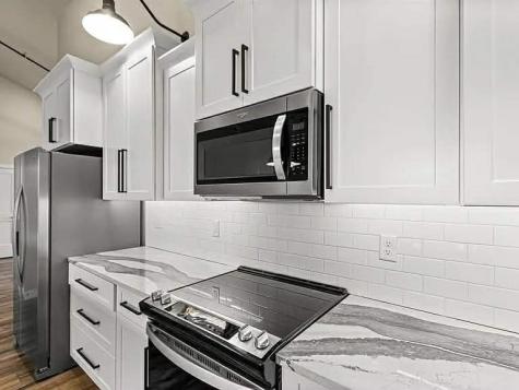 407 E Main Street Solon IA 52333