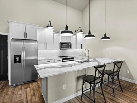 407 E Main Street Solon IA 52333