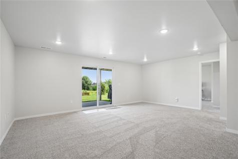 916 Summit Court Tiffin IA 52340