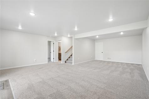 916 Summit Court Tiffin IA 52340