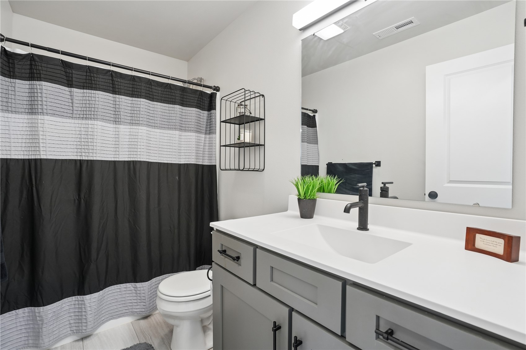 916 Summit Court Tiffin IA 52340