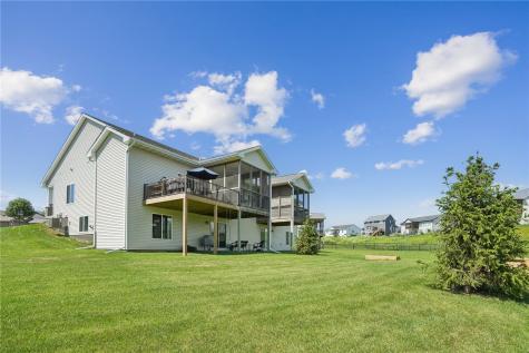 916 Summit Court Tiffin IA 52340